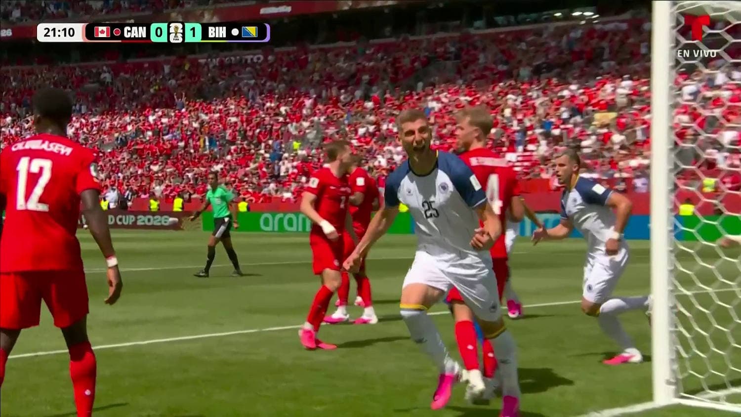 Jovo Lukić sorprende a Canadá y pone el 1-0 para Bosnia & Herzegovina
