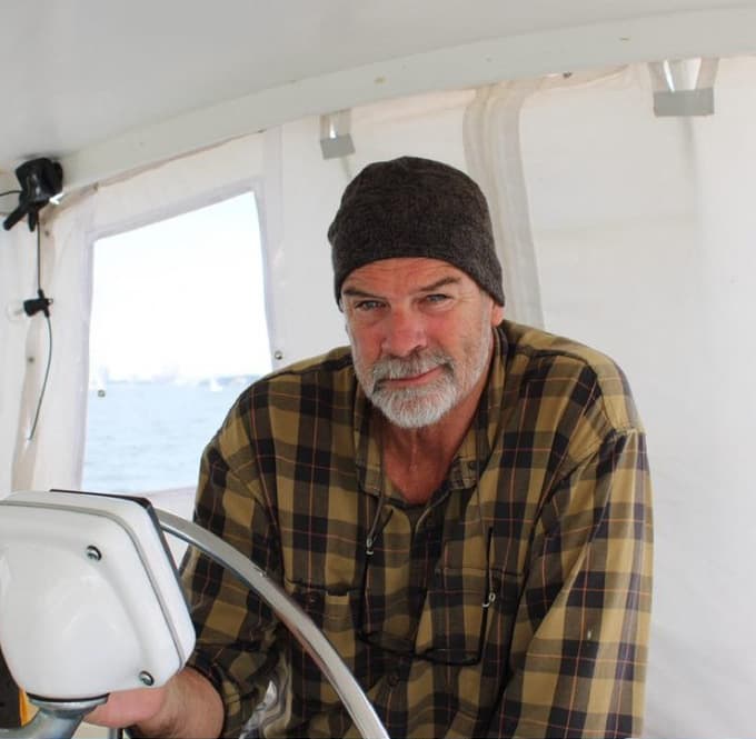 Husband of US woman Lynette Hooker who went missing from Bahamas boat falls overboard himself while in police custody