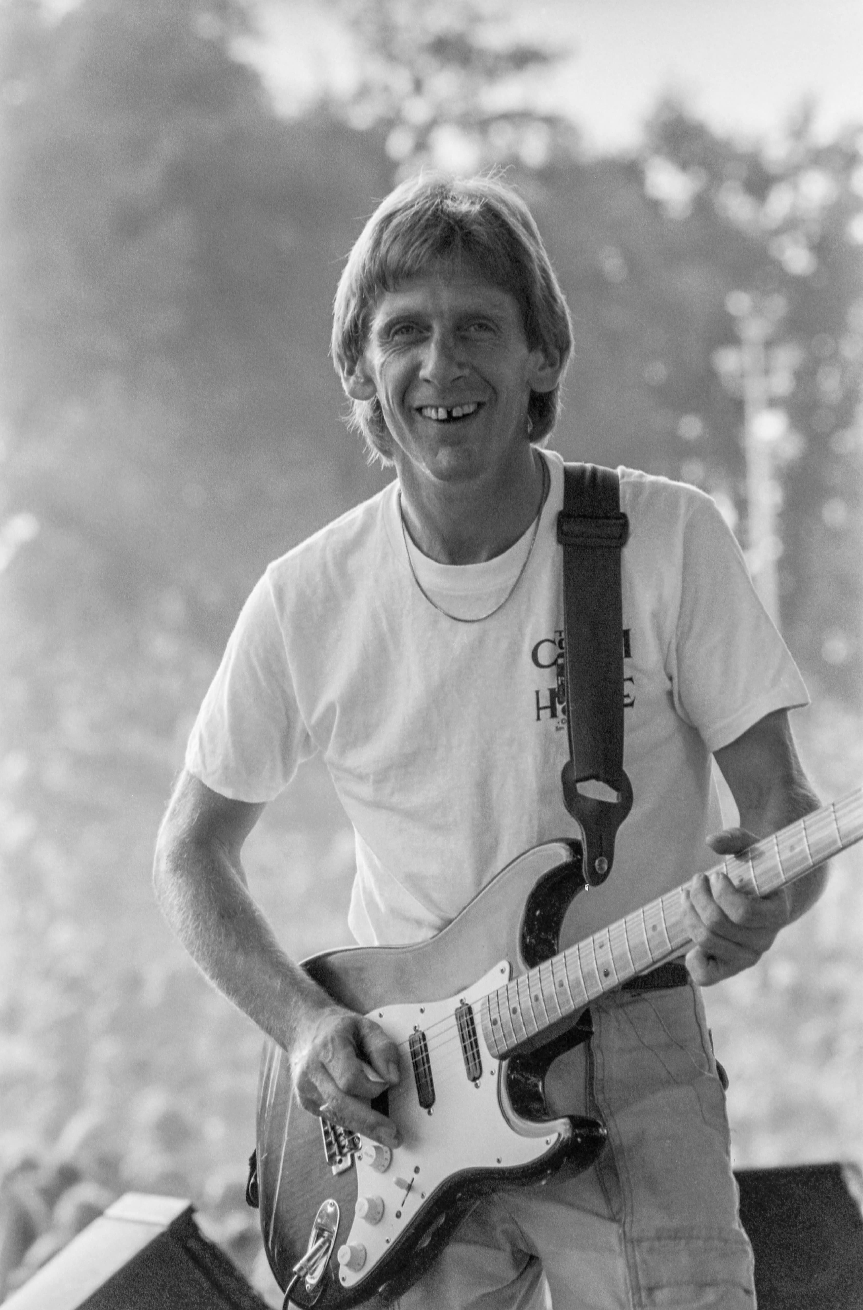 Former Santana vocalist dead at 79