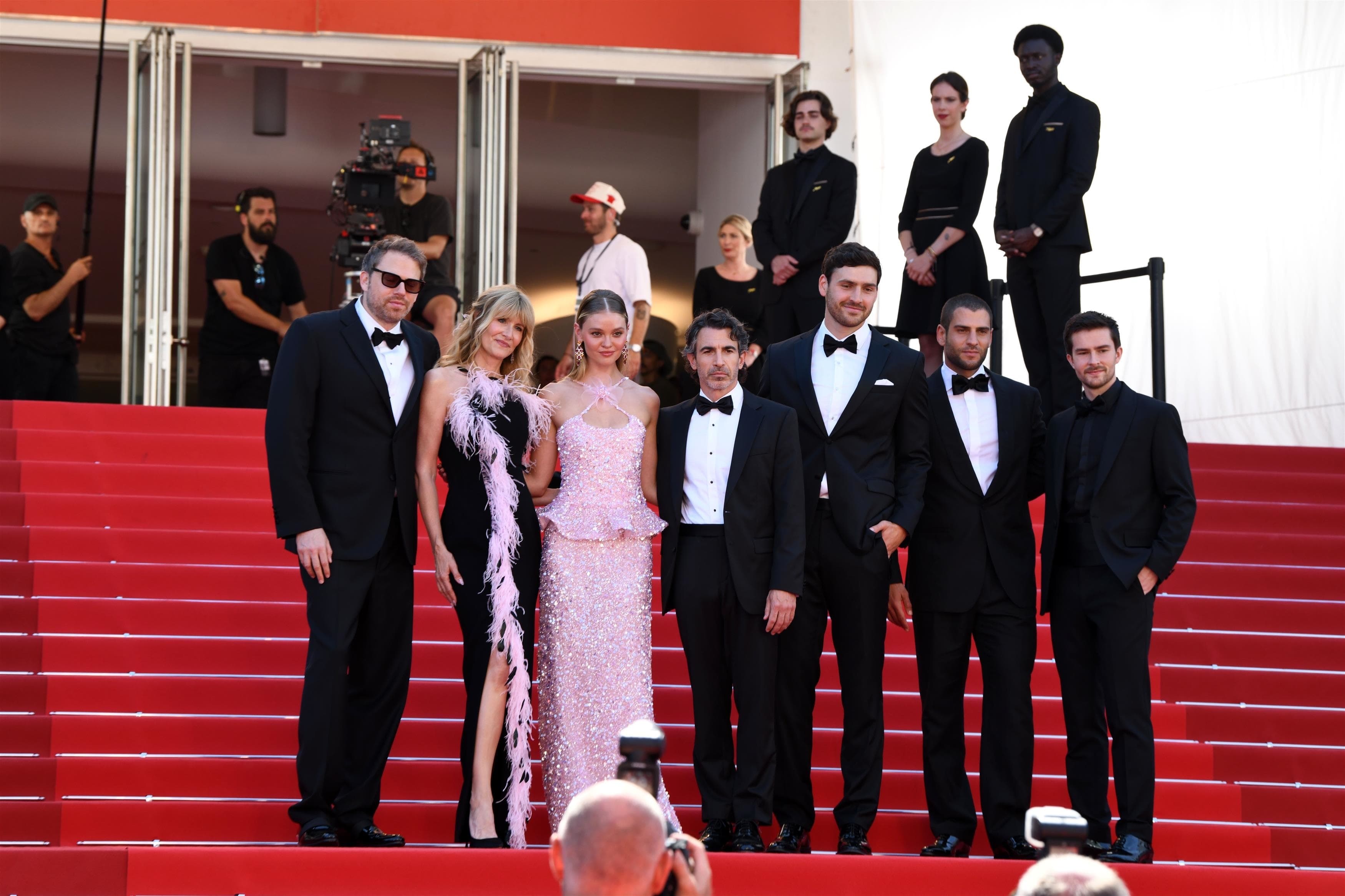 Laura Dern and ‘White Lotus’ co-stars spotted filming for first time after actress replaces Helena Bonham Carter