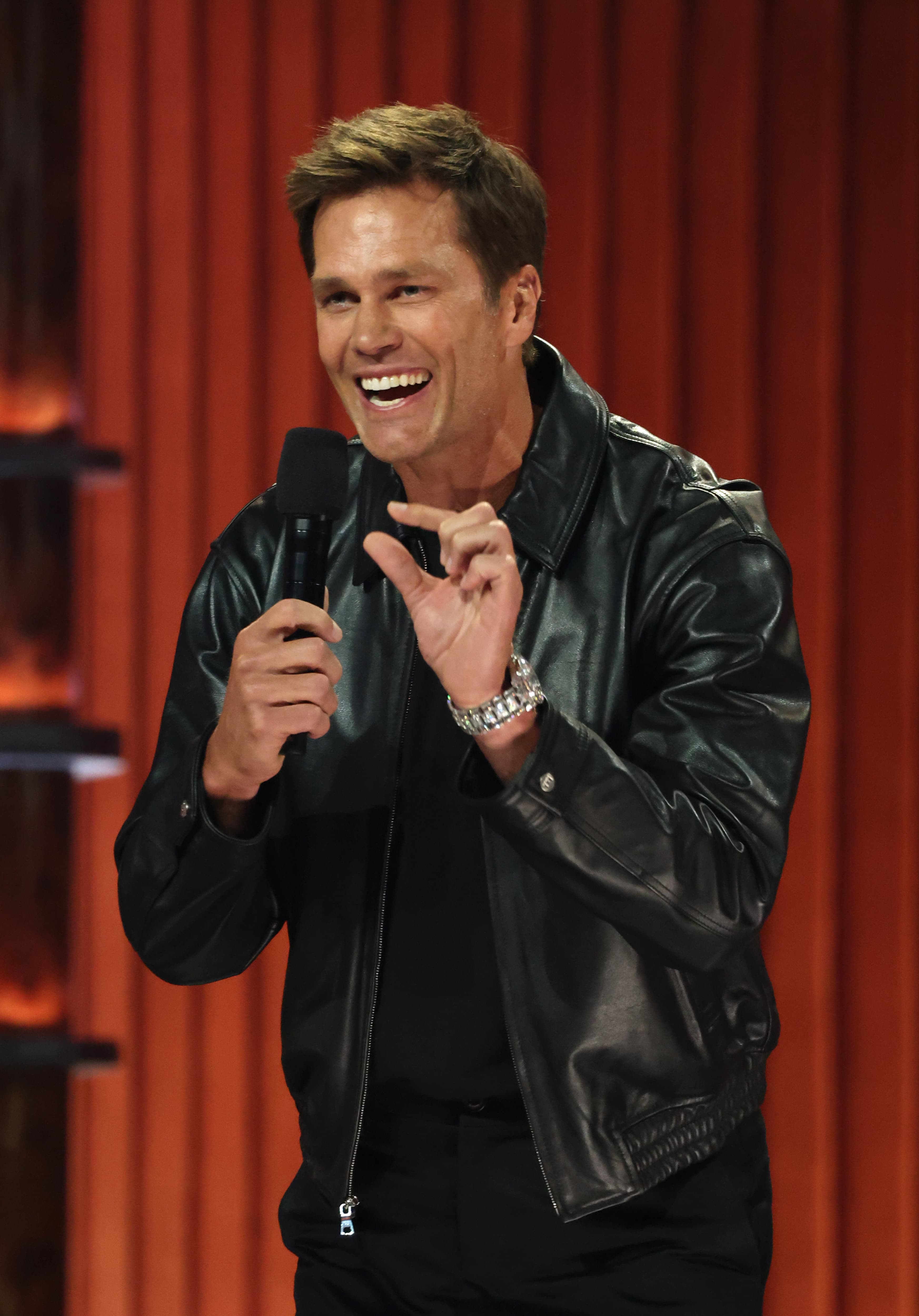 Tom Brady savagely drags Kevin Hart’s affair into revenge roast: ‘F–k it’