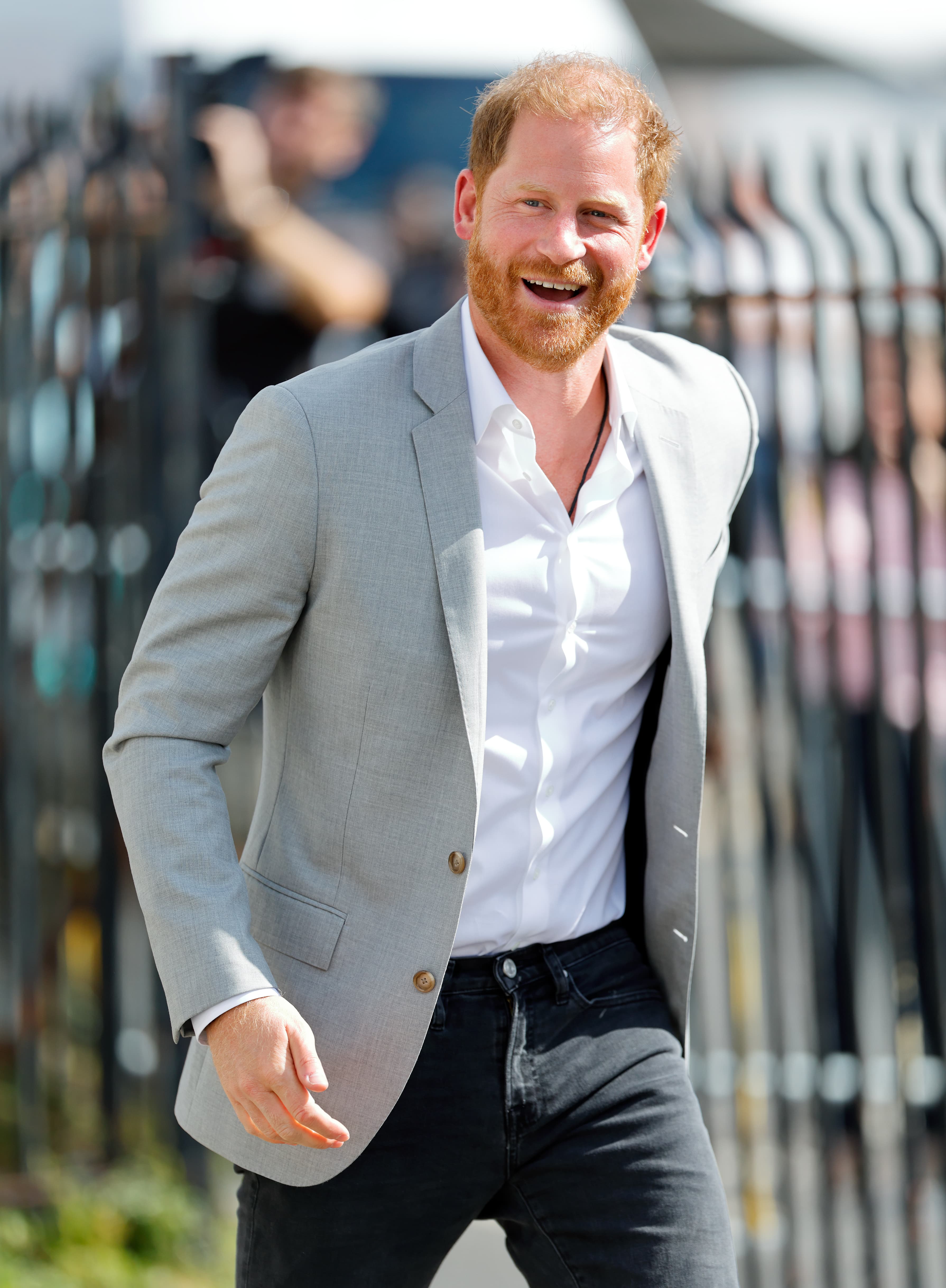 Prince Harry makes surprise solo appearance at Knicks vs. Spurs game after skipping Trooping the Colour