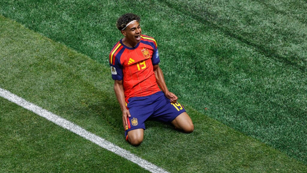 Yamal scores first World Cup goal as Spain bounce back with thumping win over Saudi Arabia