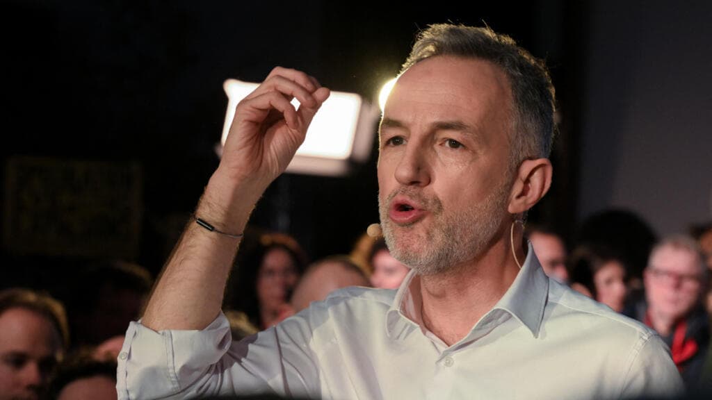 New Paris mayor vows to tackle systemic abuse in after-school programmes