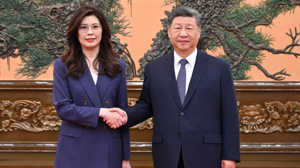 Xi meets Taiwan opposition chief, expresses ‘full confidence’ in Chinese, Taiwan unity