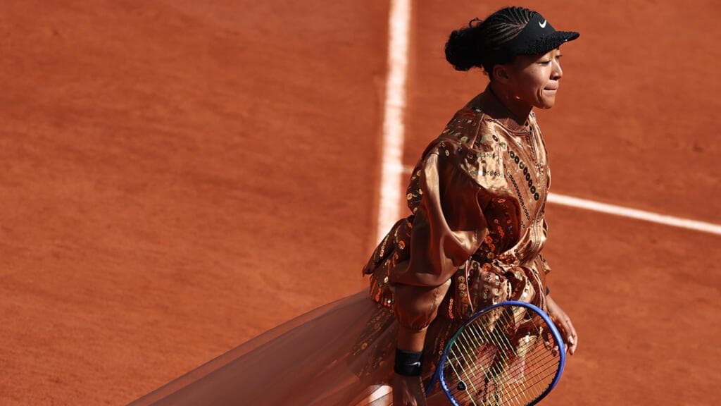 Glittering Osaka prolongs French Open run with victory over Jovic