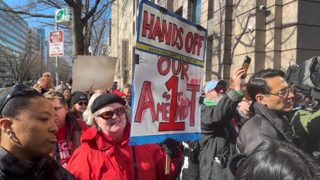 US public media under pressure from White House