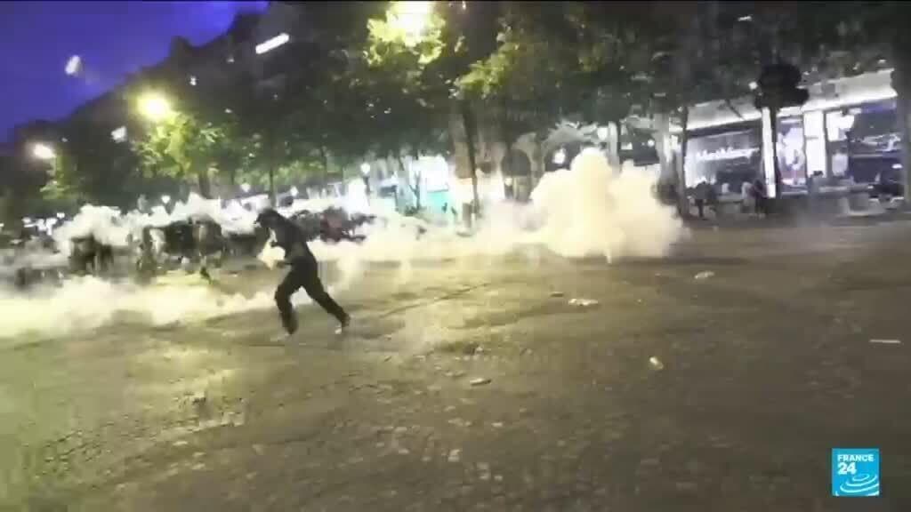 Nearly 900 arrested as PSG celebrations blighted by violence
