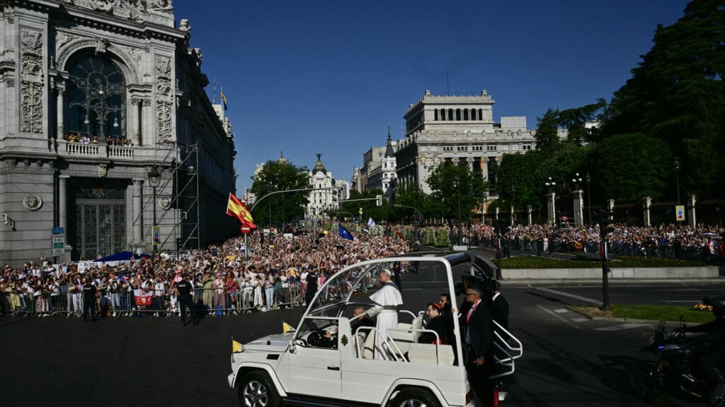 More than 1.2 million people attend Pope's mass in Madrid