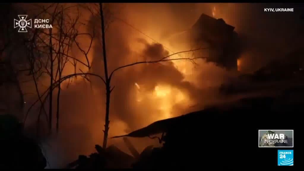 Russian strikes on Ukraine kill three