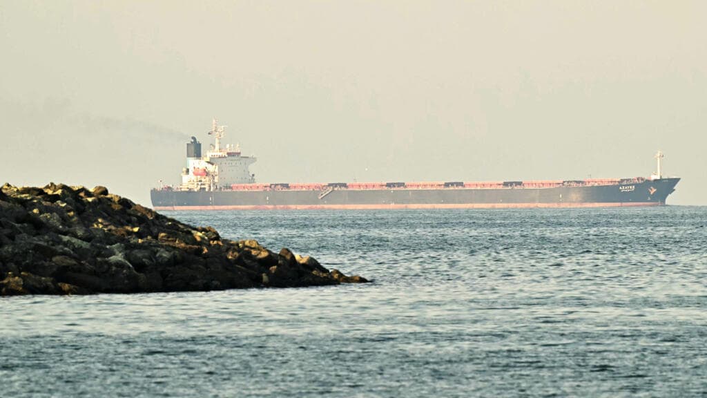 Middle East war live: Iran threatens to disrupt Gulf trade in response to US naval blockade