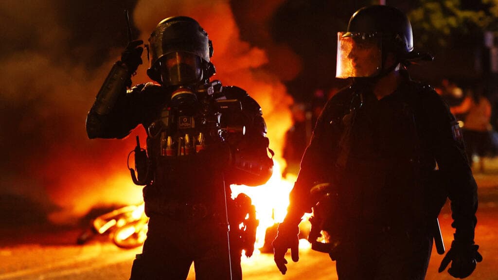 More than 280 arrested in Paris as clashes erupt on PSG victory night