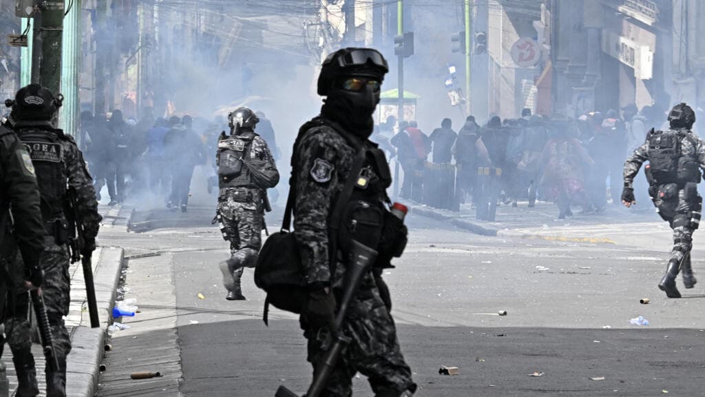 Bolivian president Rodrigo Paz targeted by new mass protests