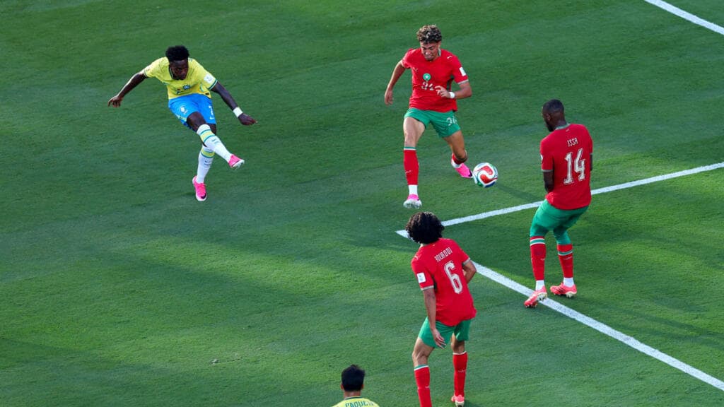 Brazil-Morocco live: Vinicius Jr. equalises after Saibari's early opener