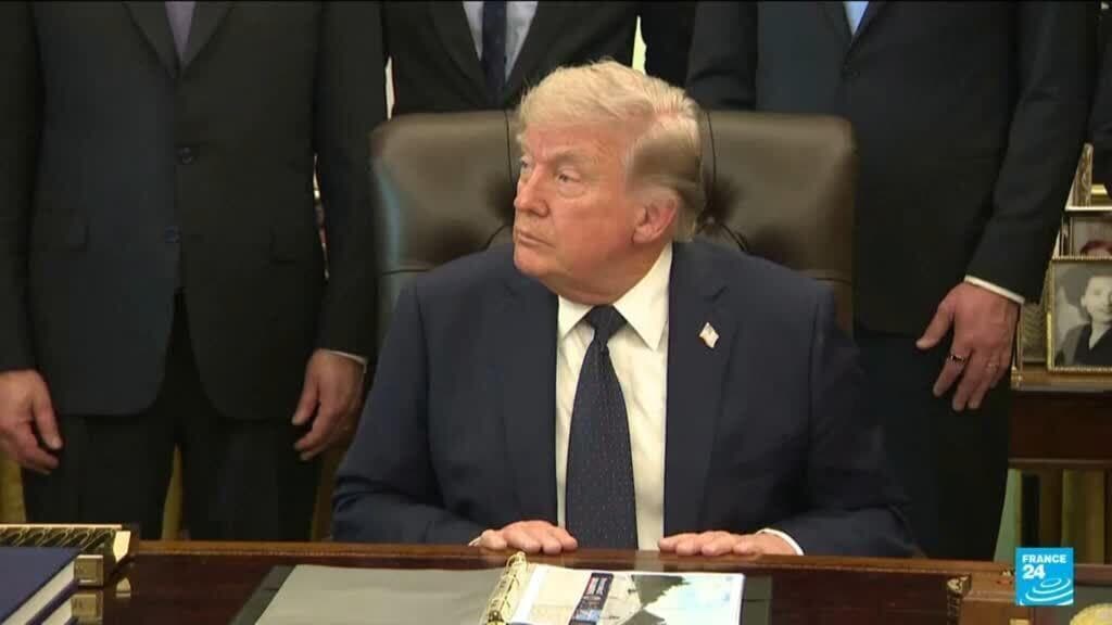 Trump attends White House Correspondents' Dinner for first time as president