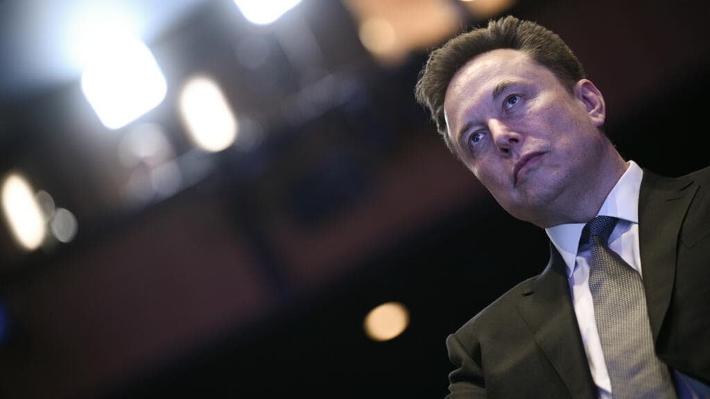 Elon Musk eyes record-breaking Wall Street debut with SpaceX IPO