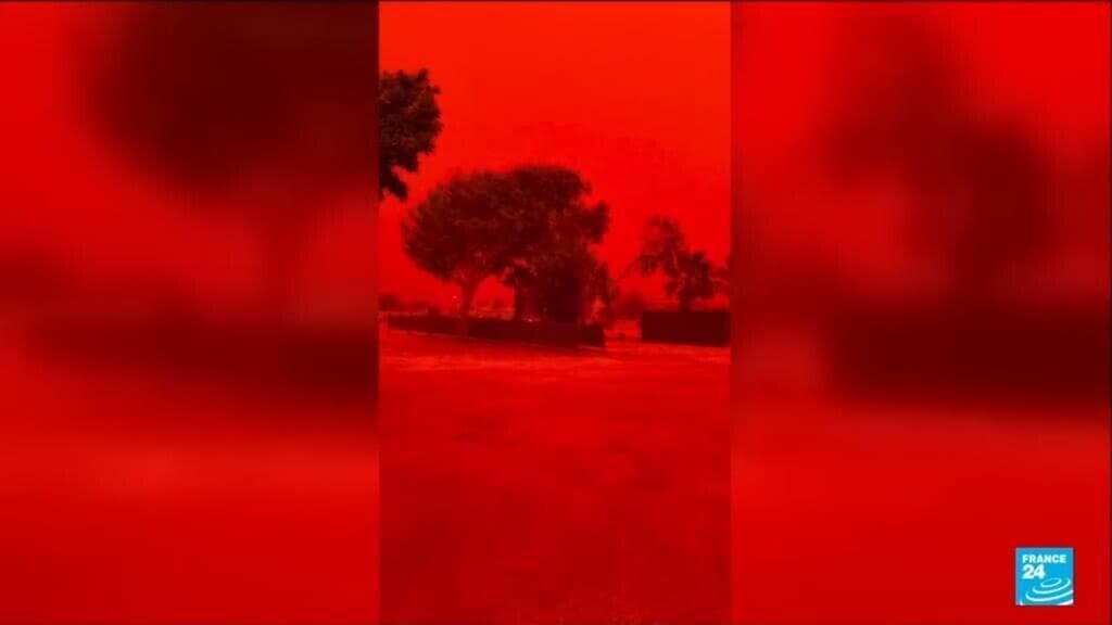 Australian skies turned red due to cyclone and soil drought