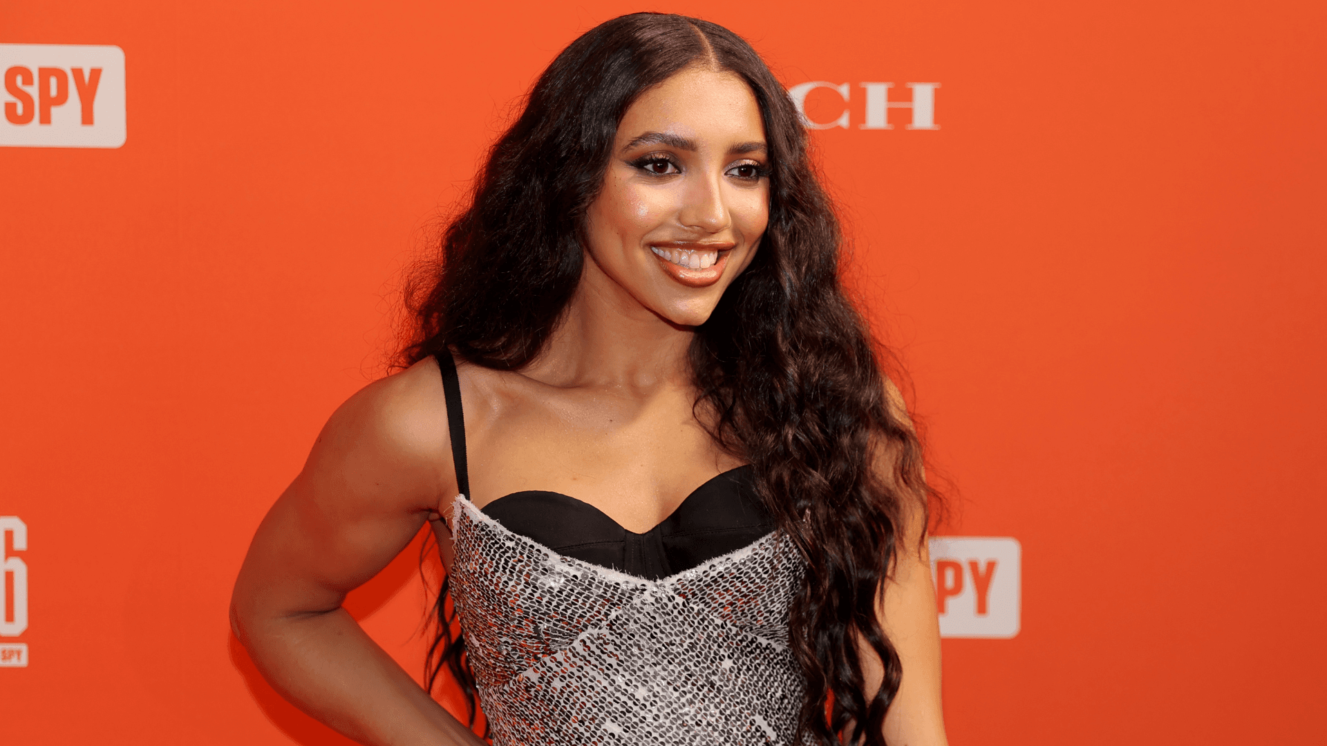 2026 WNBA Draft: How much will No. 1 overall pick Azzi Fudd make in her rookie season with the Dallas Wings?