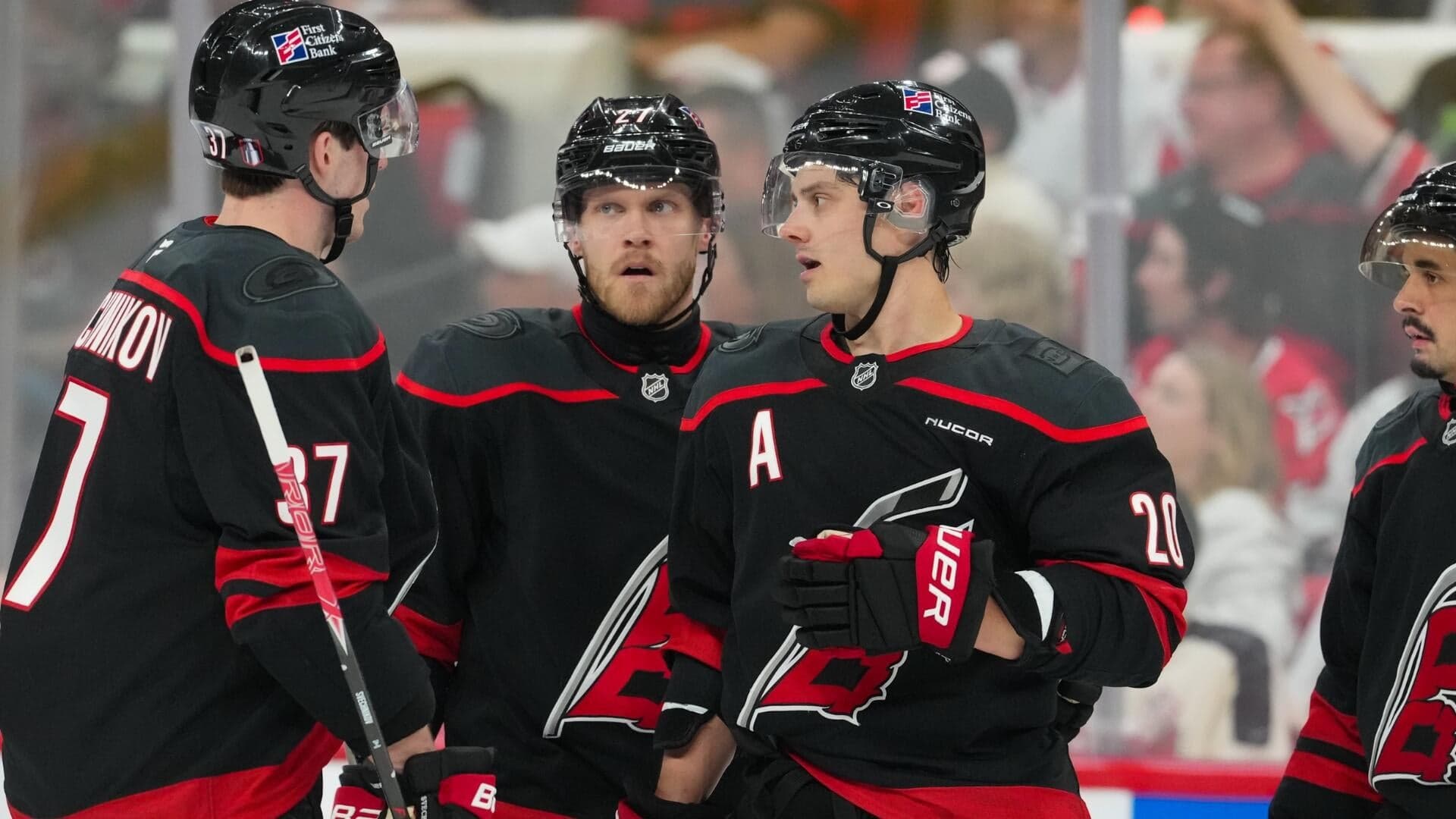 Flyers vs. Hurricanes odds, prediction, time: 2026 NHL playoff picks, Game 2 best bets from proven model
