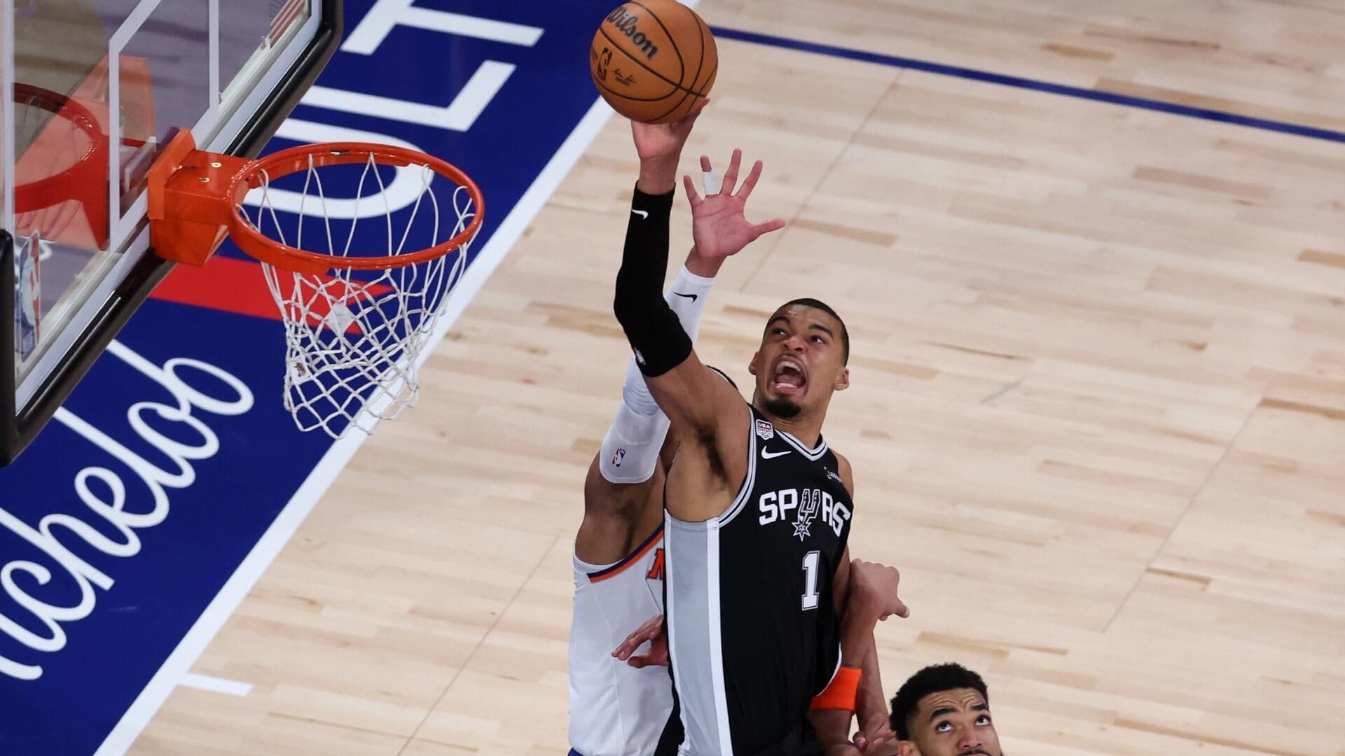 Knicks vs. Spurs odds, prediction: 2026 NBA Finals picks, Game 4 best bets by model on 26-10 run
