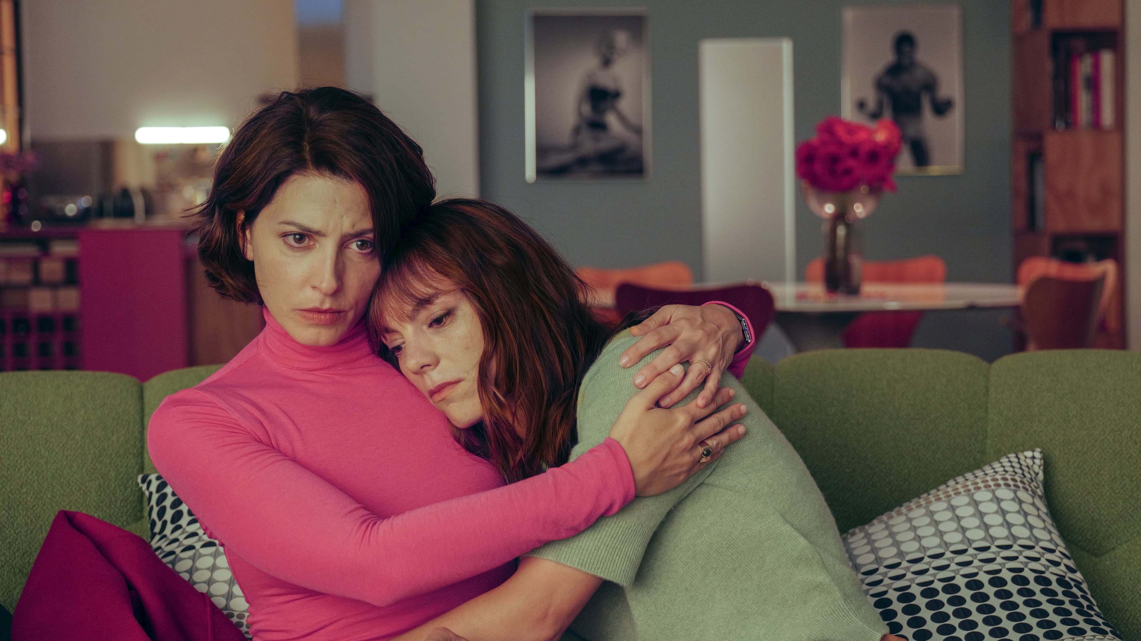 Pedro Almodovar’s Potential Cannes Contender ‘Bitter Christmas’ Draws Upbeat Reviews in Spain