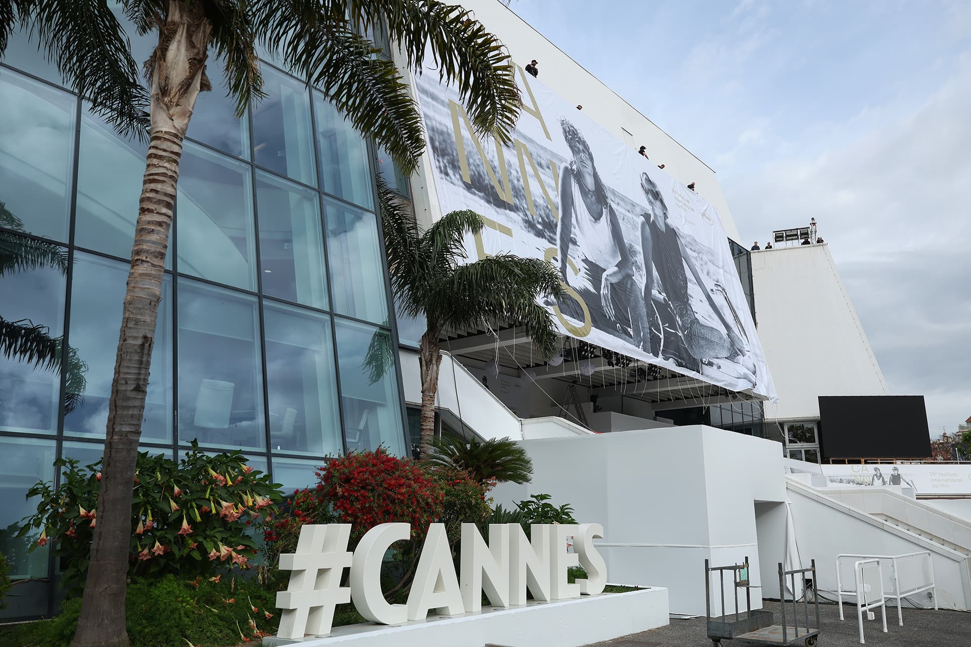 Cannes Press Screening of Pedro Almodóvar’s ‘Bitter Christmas’ Evacuated Due to Medical Emergency