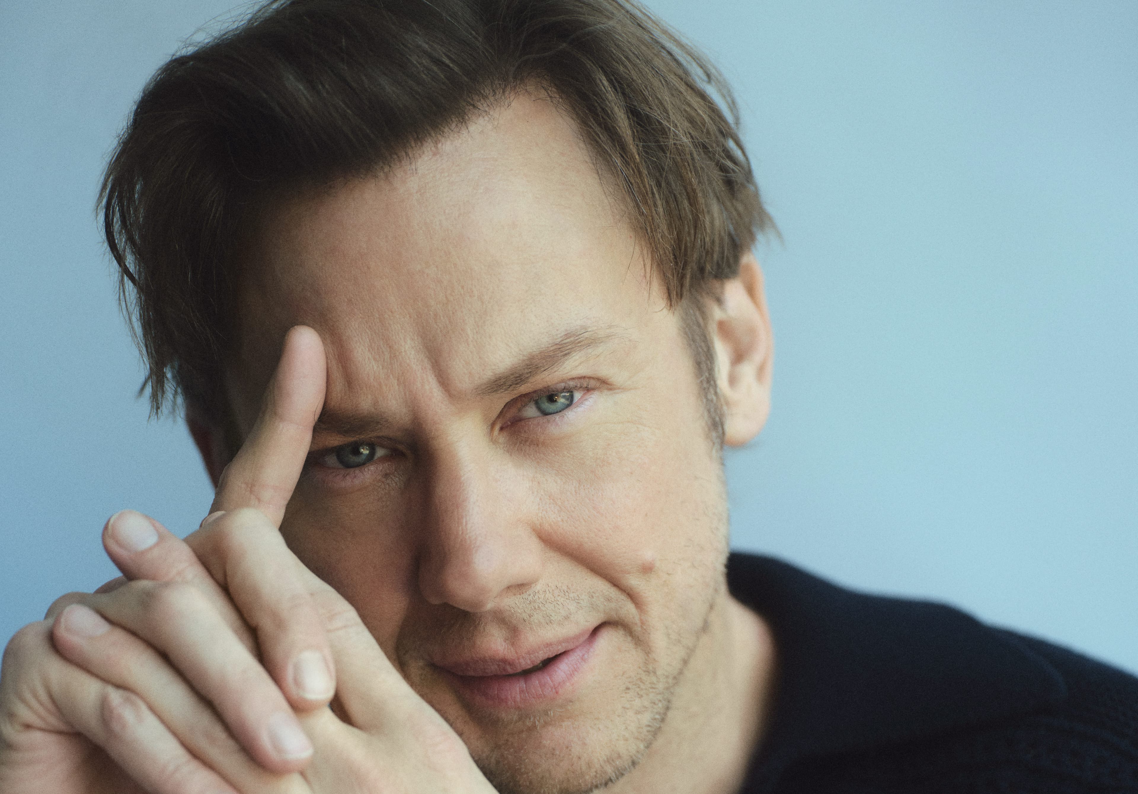 Jimmi Simpson Joins Elisabeth Moss in Hulu Drama ‘Conviction’ (EXCLUSIVE)