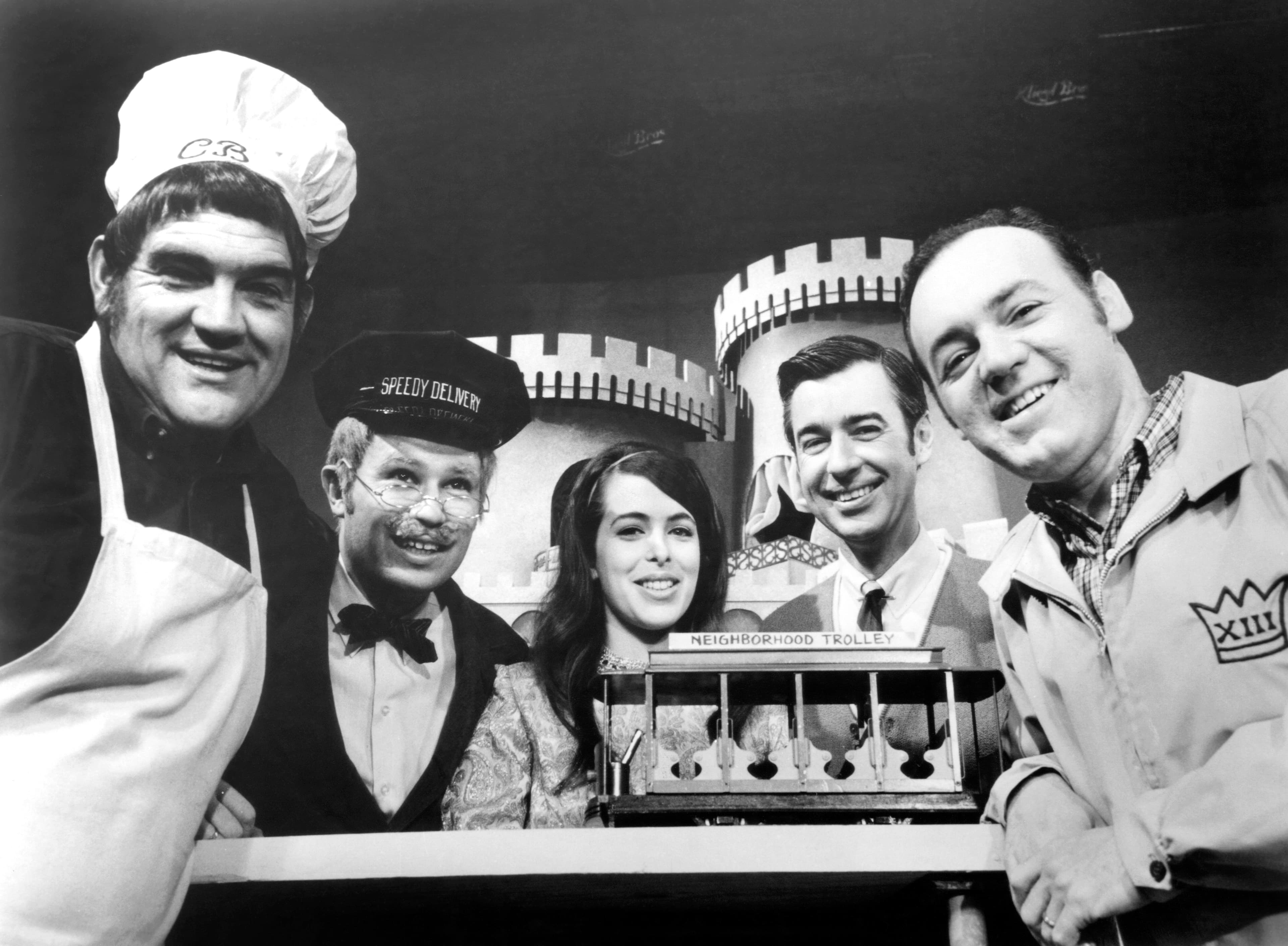 Joe Negri, Guitar Player and Handyman on ‘Mister Rogers’ Neighborhood,’ Dies at 99