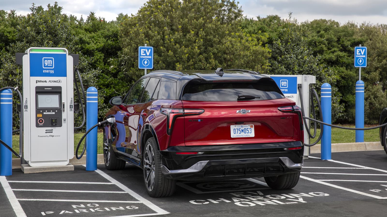 GM's EVs will soon support more kinds of public chargers
