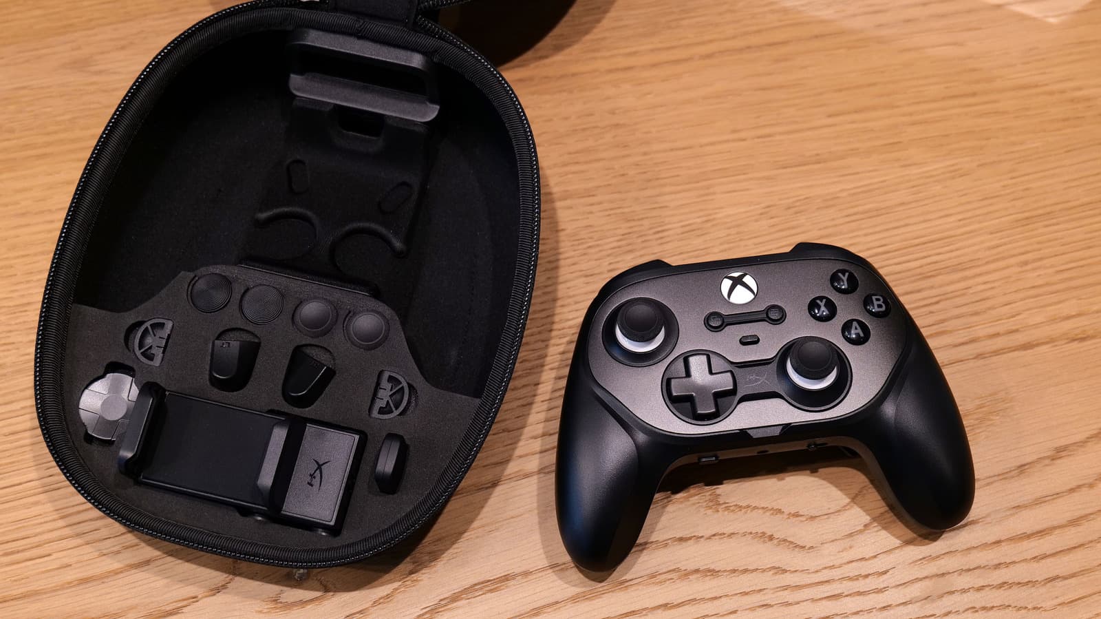 The HyperX Clutch Talon is a super configurable multi-platform gaming controller