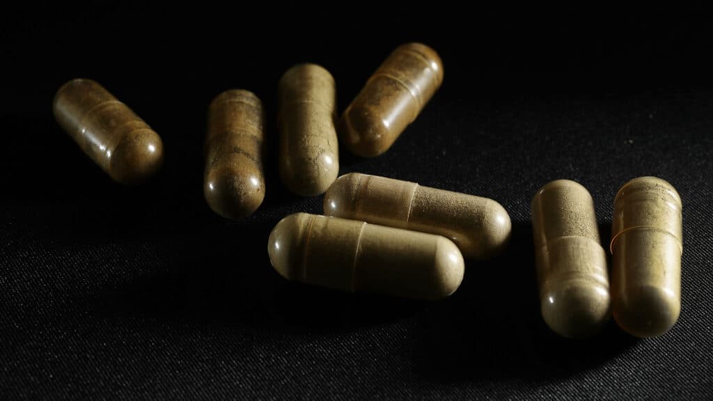 STAT+: Trump pivots on kratom derivative 7-OH, floating approval for some forms
